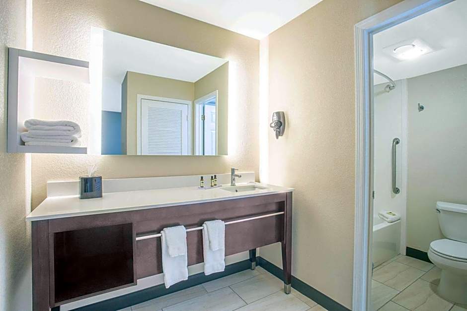 Hawthorn Suites by Wyndham