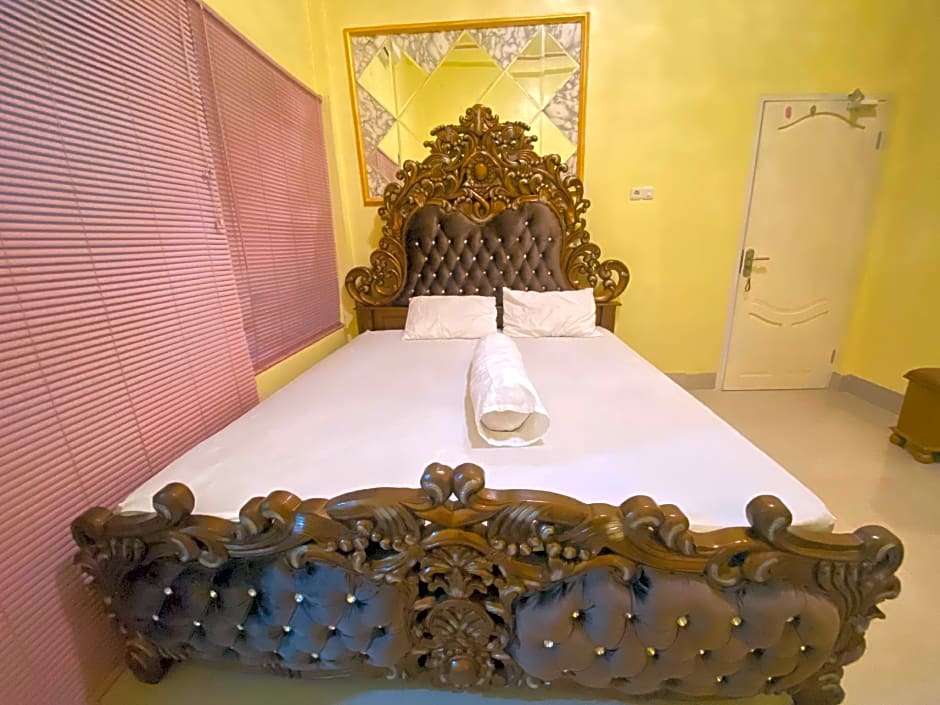 Homestay RN near Taman Bambu Runcing Polewali Mitra RedDoorz