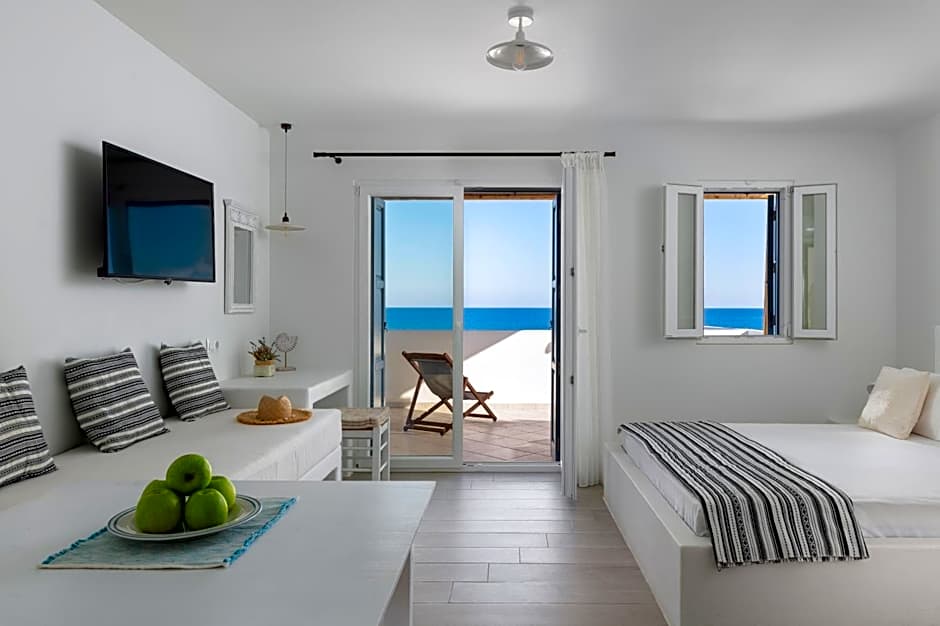 Stegna Akti Luxury Suites