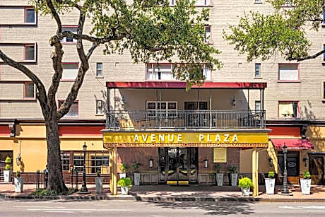 Avenue Plaza Resort