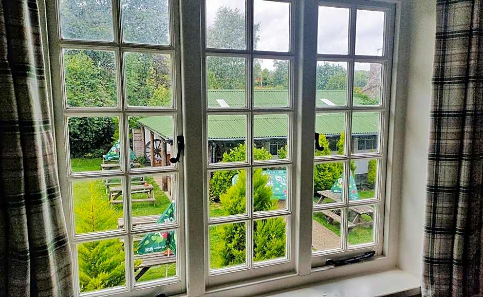 The Trusty Servant Inn