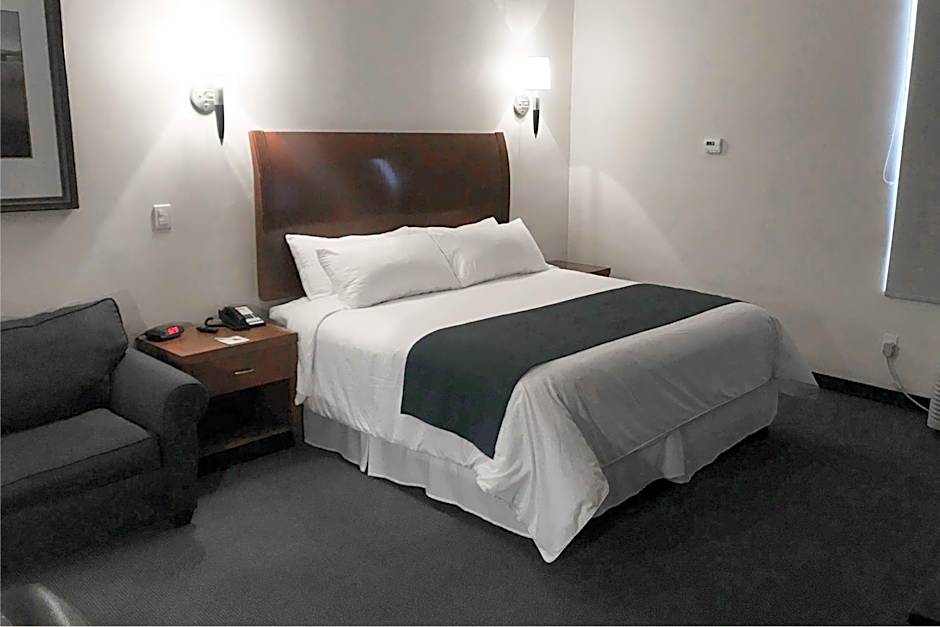 Days Inn by Wyndham Piedras Negras