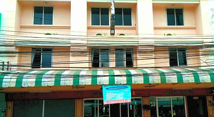 Thepparat Lodge Hotel