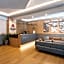 Avenue Hotel
