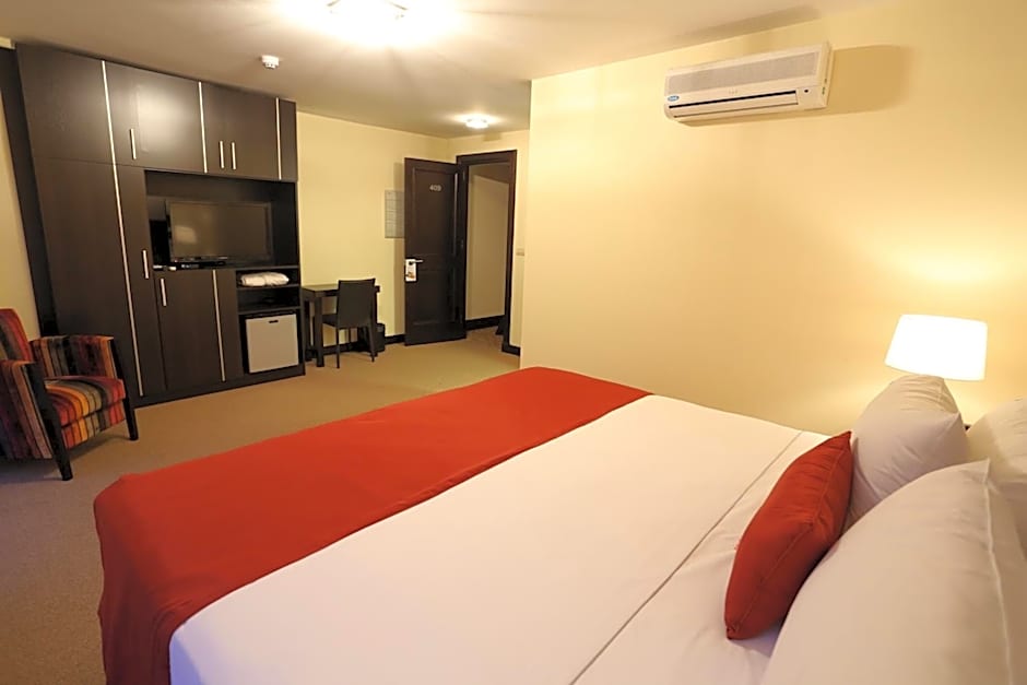 Puerto Mercado Hotel