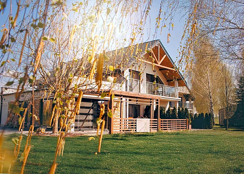 Beztroska Zatoka - ośrodek wypoczynkowy Jacuzzi & Sauna