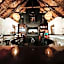 Hlosi Game Lodge - Amakhala Game Reserve