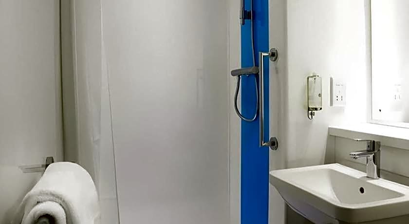 Travelodge Cardiff Central