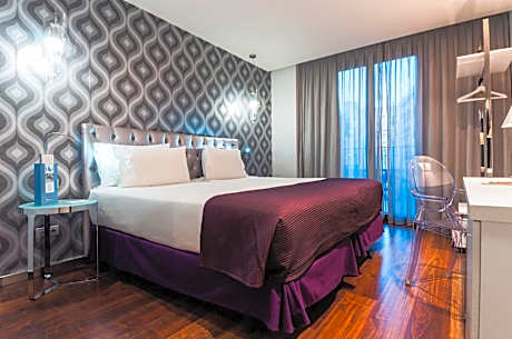 Double or Twin Room with Las Ramblas View