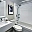 The Insignia Hotel, Sarnia, a Tribute Portfolio Hotel