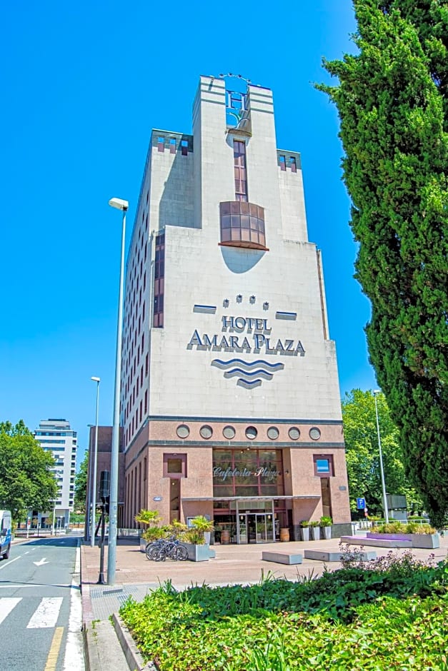 Silken Amara Plaza