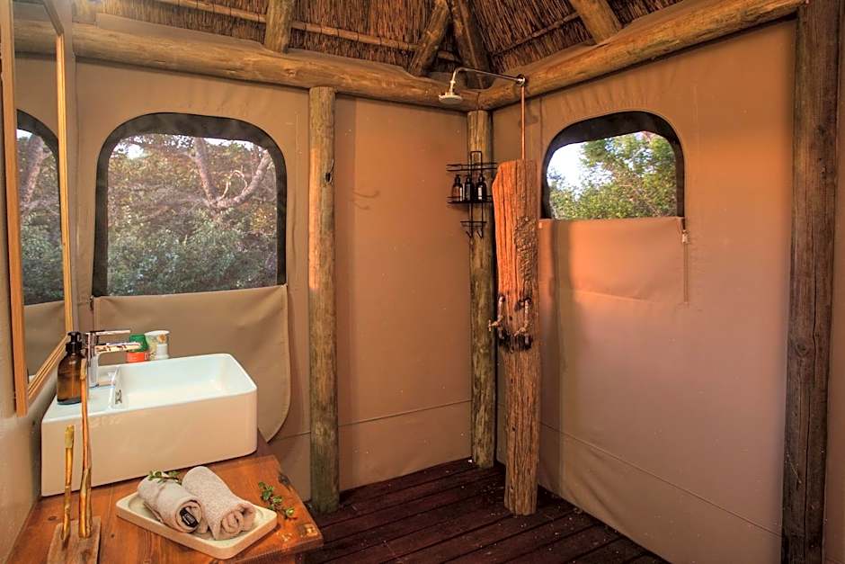 Addo Elephant Safari Lodge - Bellevue Forest Reserve
