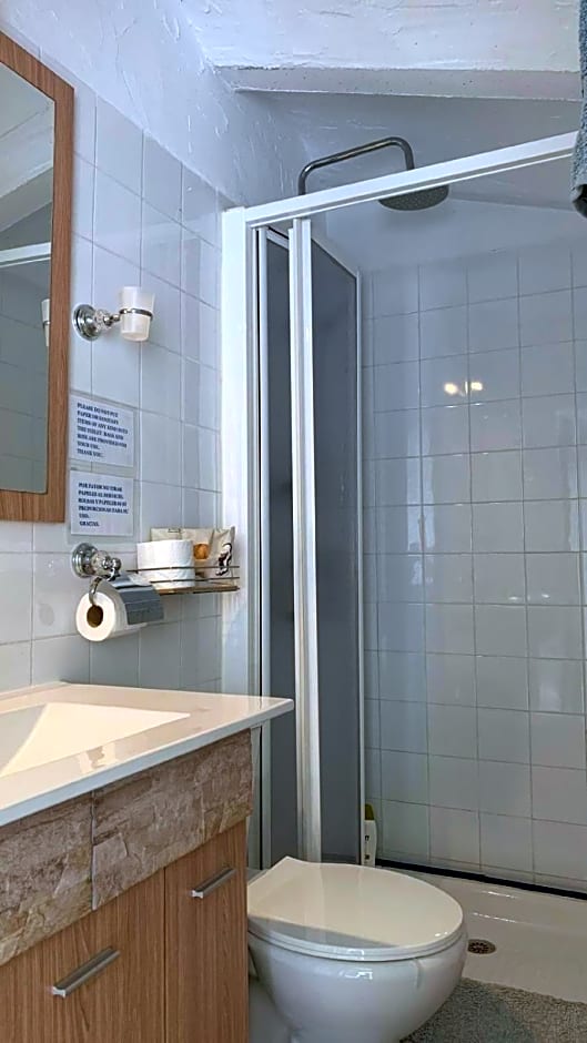 Cueva Romana, Solo Adultos, Apto para Nudistas