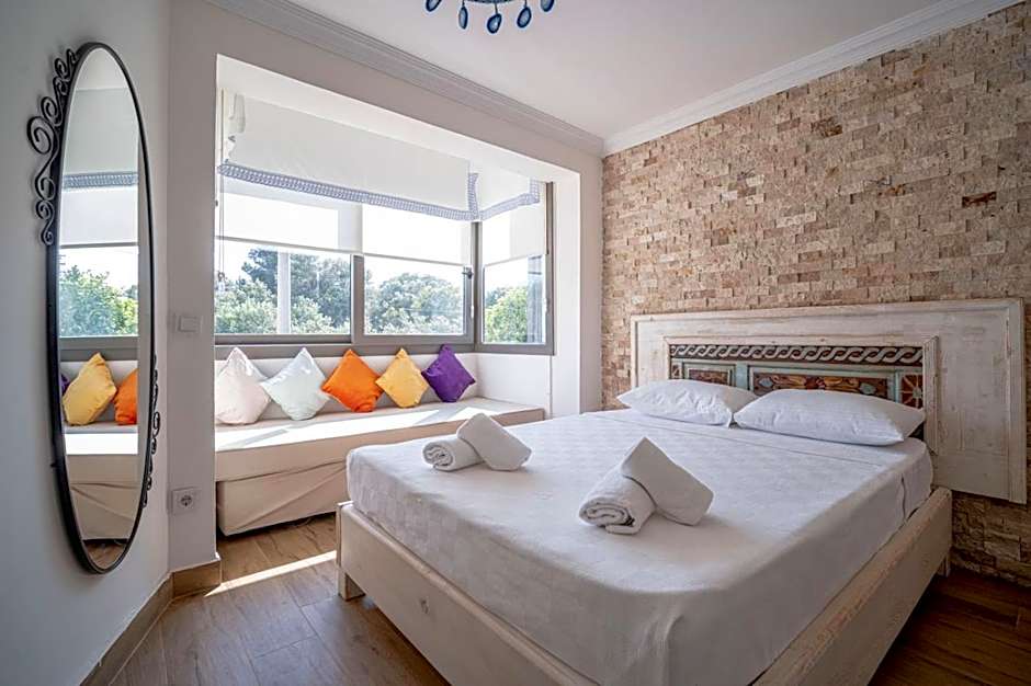 Lunas Alaçatı