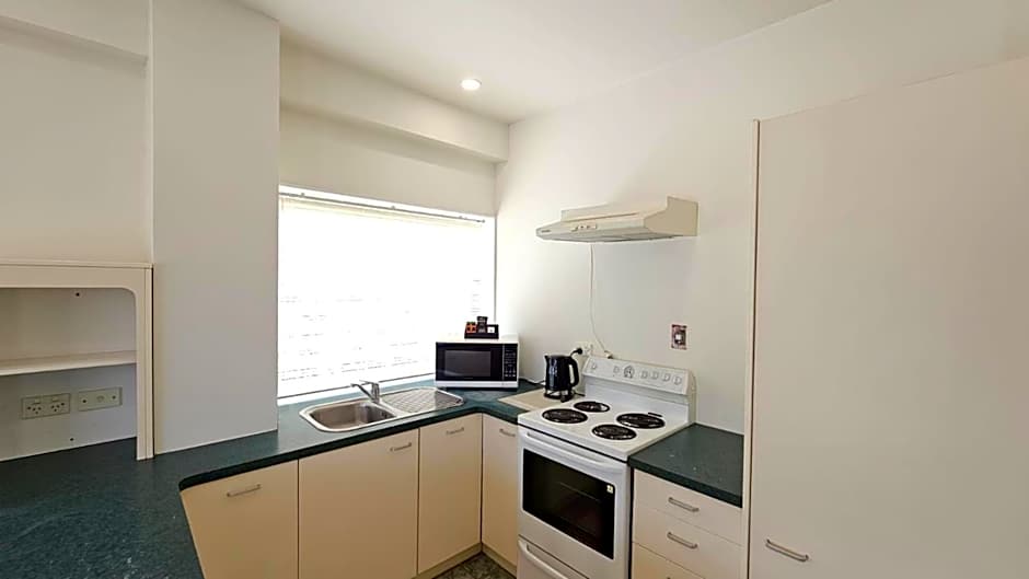 U Studios Paraparaumu Beach (formerly Copperfield Seaside Motel)