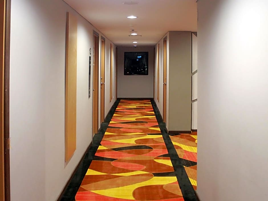 ibis Pontianak City Center