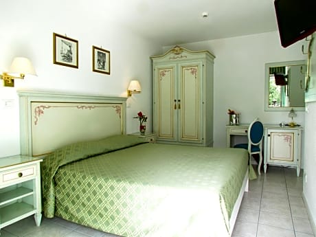 Triple Room  with Terrace