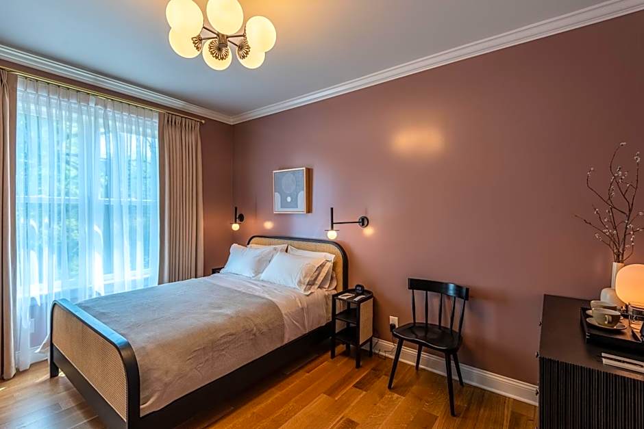Heights House Hotel