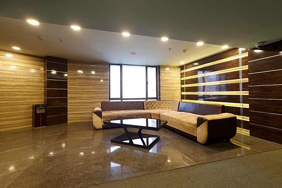 Aristocrat Hotel, New Town, Kolkata