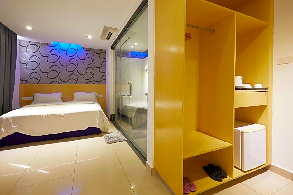 East Sun Hotel