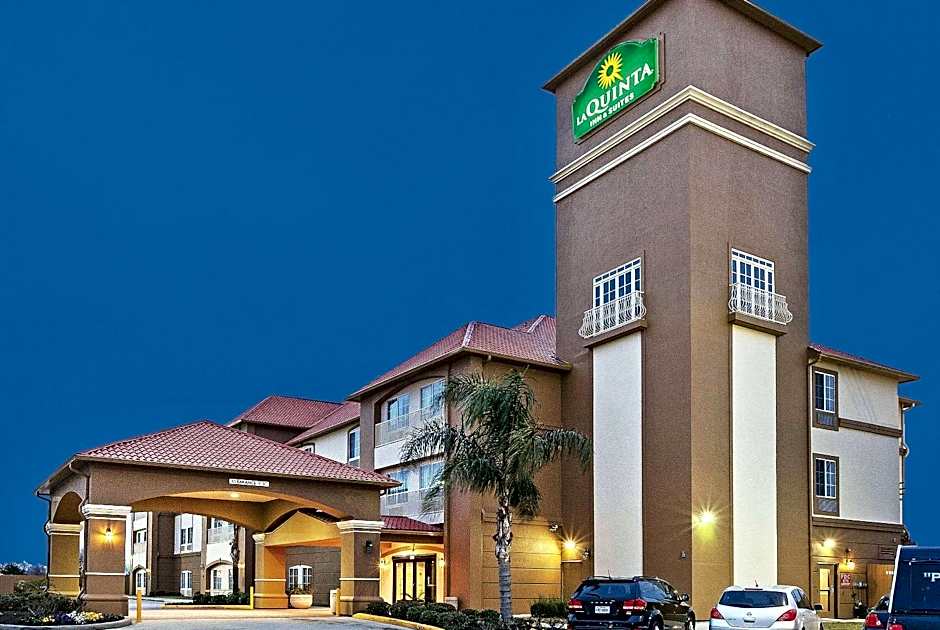 La Quinta Inn & Suites by Wyndham Houston Hobby Airport