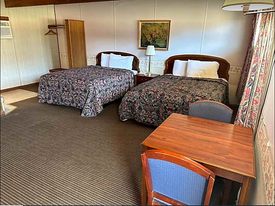 Love Hotels Western Holiday by OYO at Harlan Lake NE