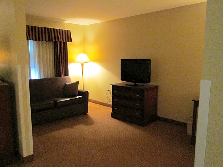 Holiday Inn Express - Newell-Chester WV, an IHG Hotel