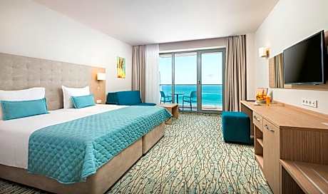 Double Room with Sea View (3 Adults)