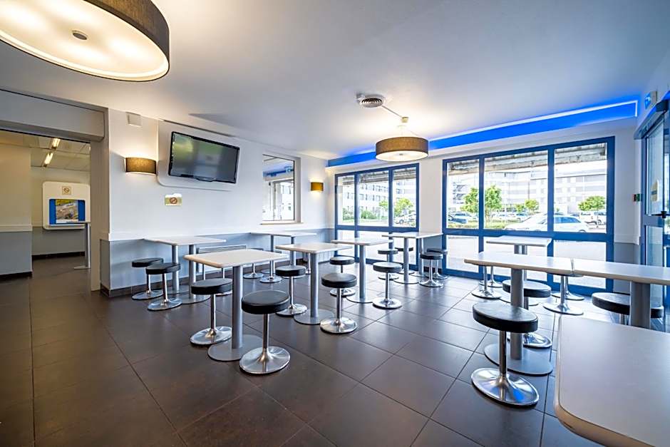 B&B HOTEL Calais Terminal Cité Europe 2 étoiles