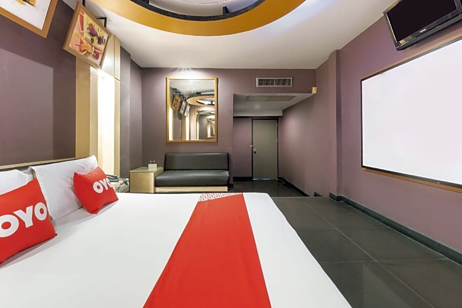 OYO 75382 Chonburi Hotel