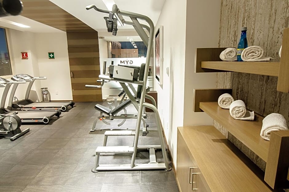Square Small Luxury Hotel