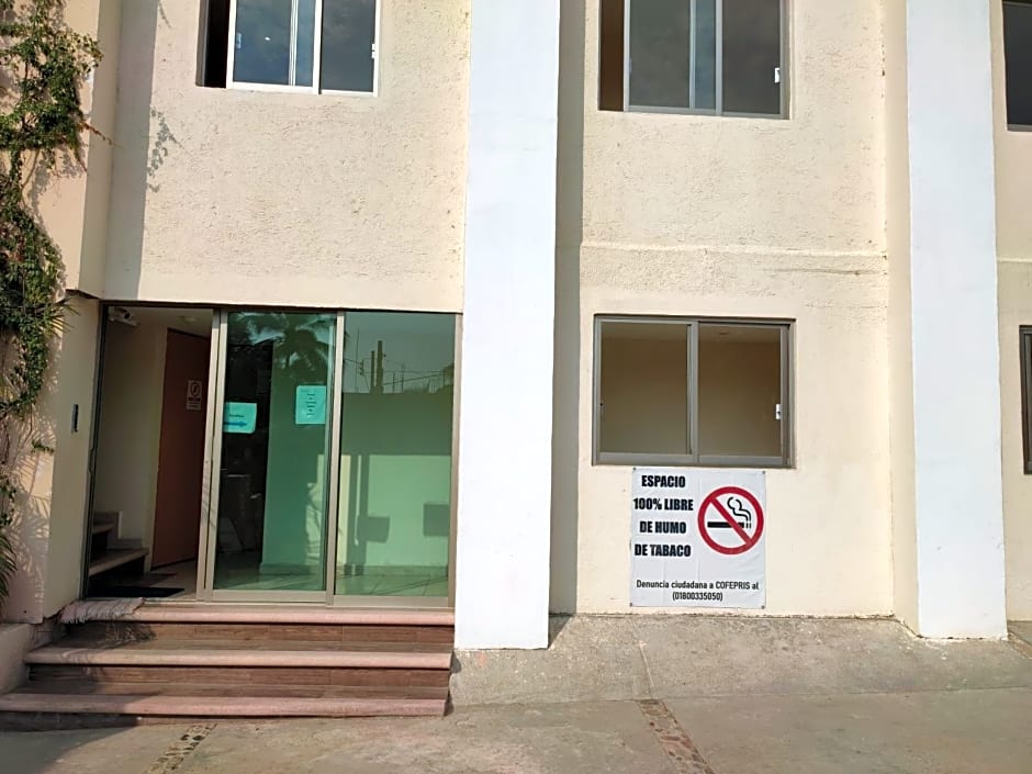 Hotel Ashly Loma Larga