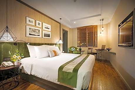 Deluxe Room with Window