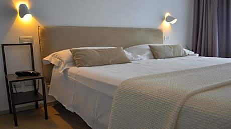 Triple Room with Sea View