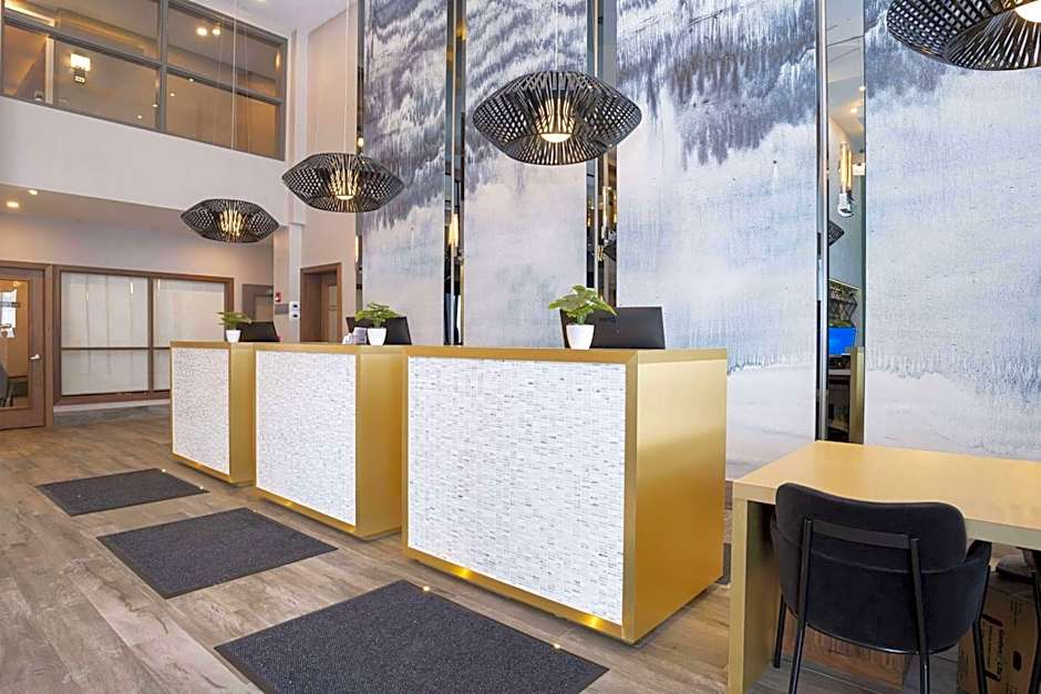 Sandman Signature Sherwood Park Hotel