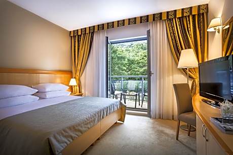 Superior Double Room with Balcony