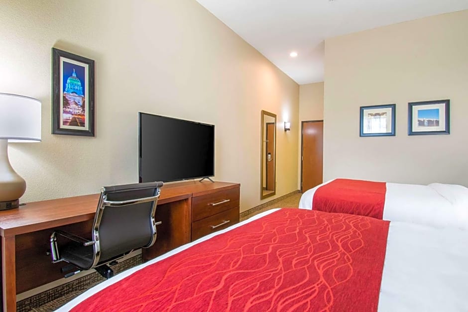 Comfort Inn & Suites Harrisburg - Hershey West