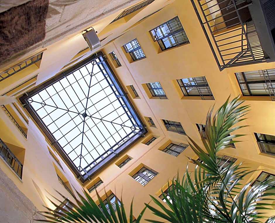 Catalonia Puerta Del Sol