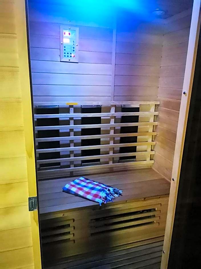 SPABYELLEETLUI spa rouge ou bleu