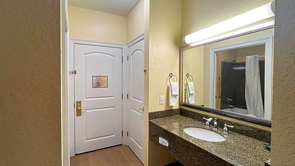 Studio 6 Slidell LA North Shore
