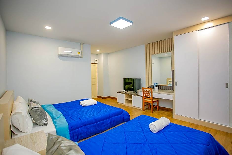 Photo 1 of 2 of Standard 2 Twin Beds