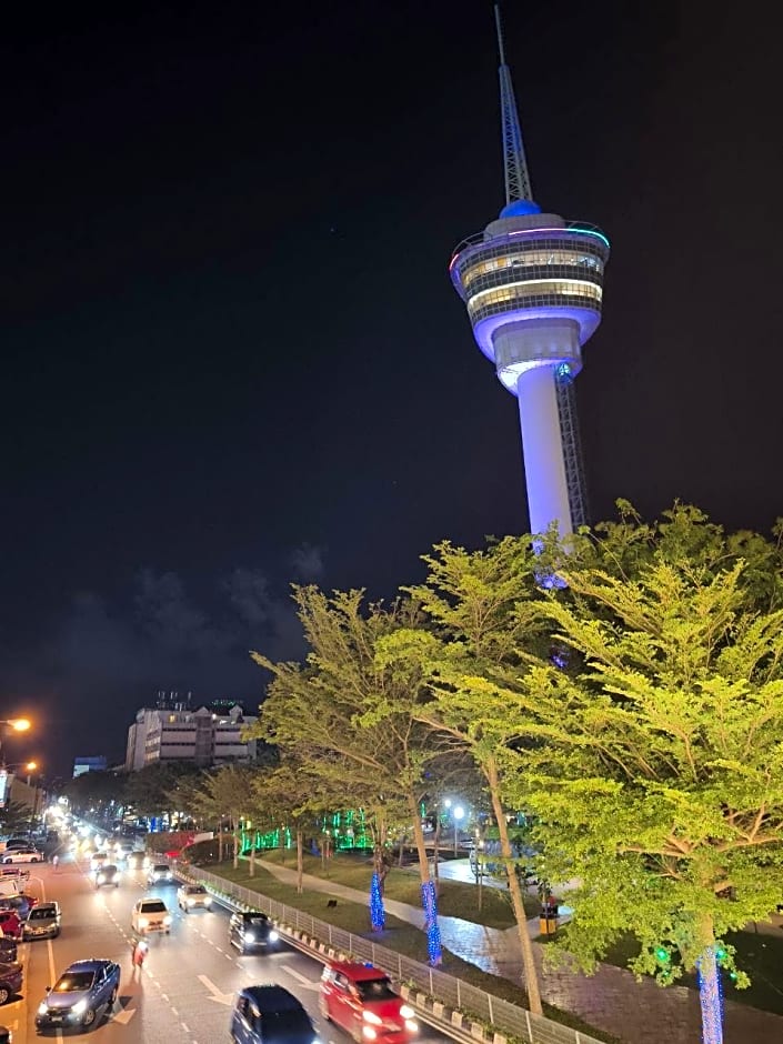 Riverbank Hotel by MRVJ BUSINESS