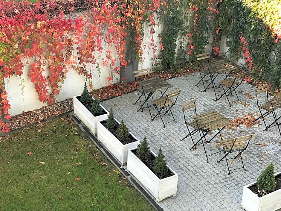 La Petite APARTMENTS & ROOMS