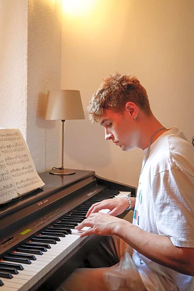 Mana Mana Youth Hostel