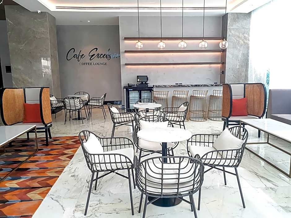 The Excelsior Hotel Las Piñas