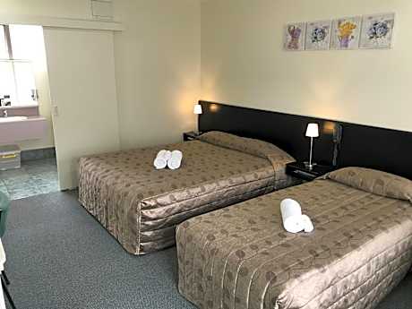 Twin/Double Room- Disability Access