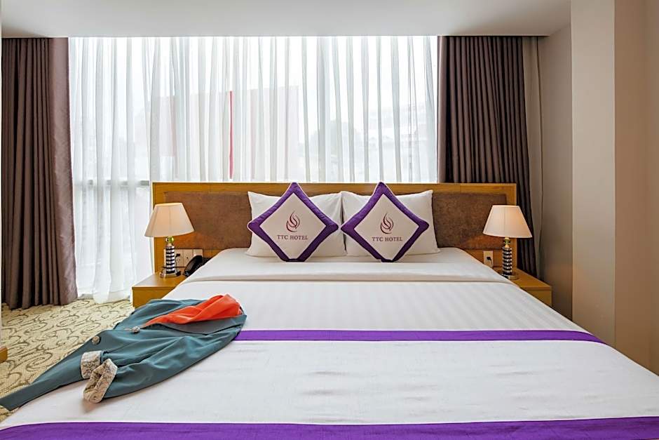Ttc Hotel Deluxe Airport