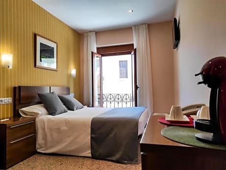 Double Room with Balcony and Cathedral Views