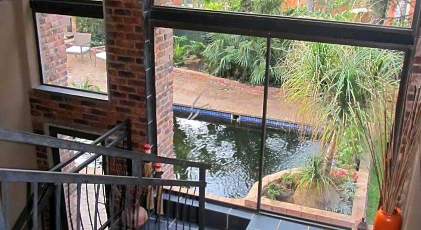 24OnVrey 3 Star Guest House