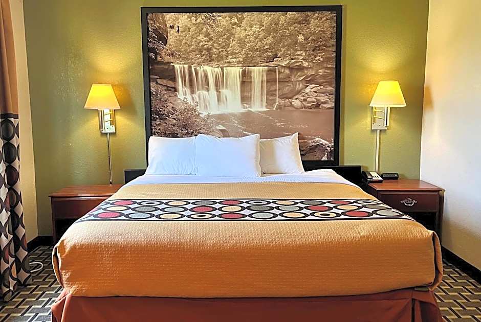 Super 8 by Wyndham Madison IN